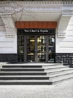 В Киеве открыт новый бутик Van Cleef & Arpels 